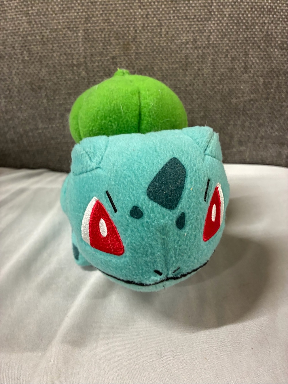 Pokémon Bulbasaur Tomy blue green plush stuffed animal toy 2013 Nintendo